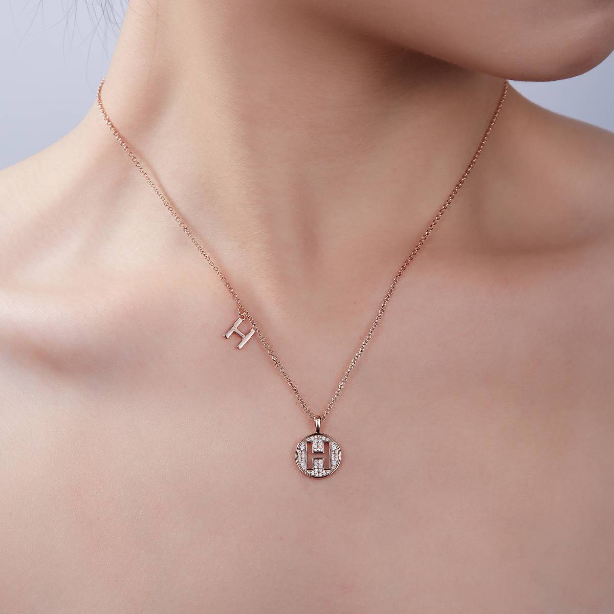 H-shaped pendant S925 silver plated rose gold Moissanite light luxury letter necklace